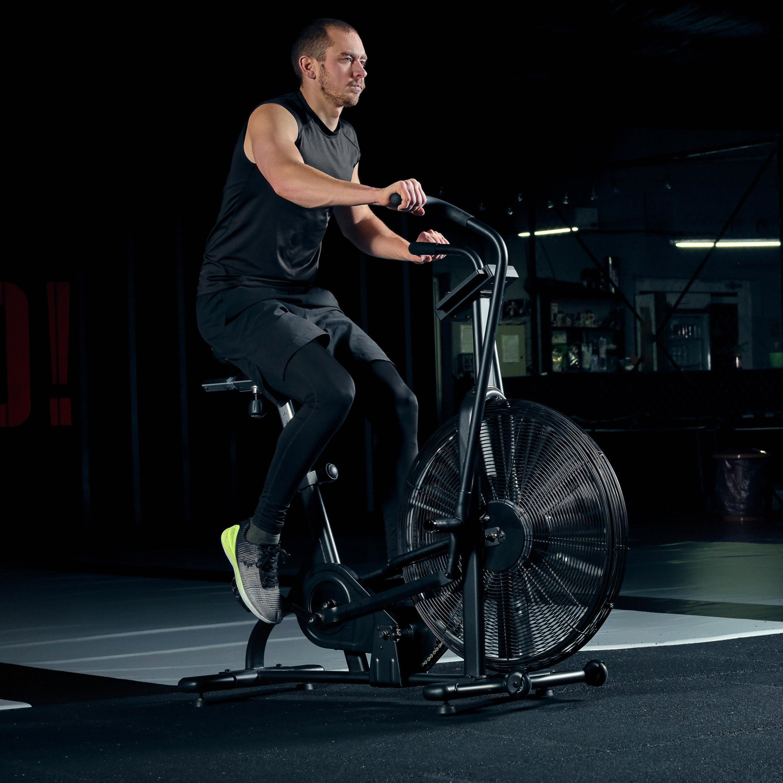 Assault Bike mit LCD-Monitor